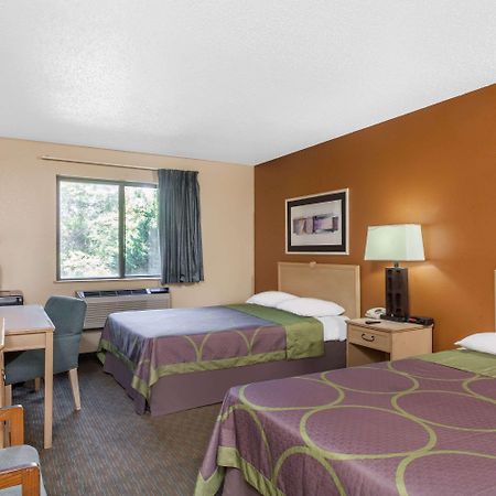 Super 8 By Wyndham Charlotte/Amusement Park Area Hotel Buitenkant foto